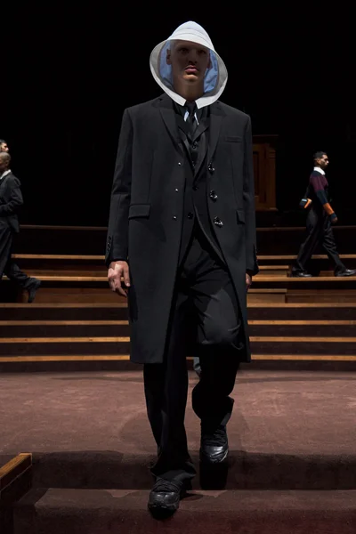 Look 10